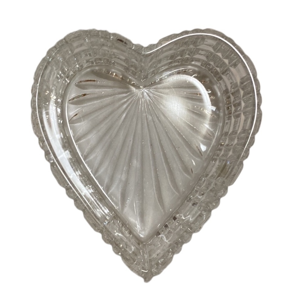 European Crystal. Genuine Hand Cut Lead Crystal Heart From Poland. 24% Pbo